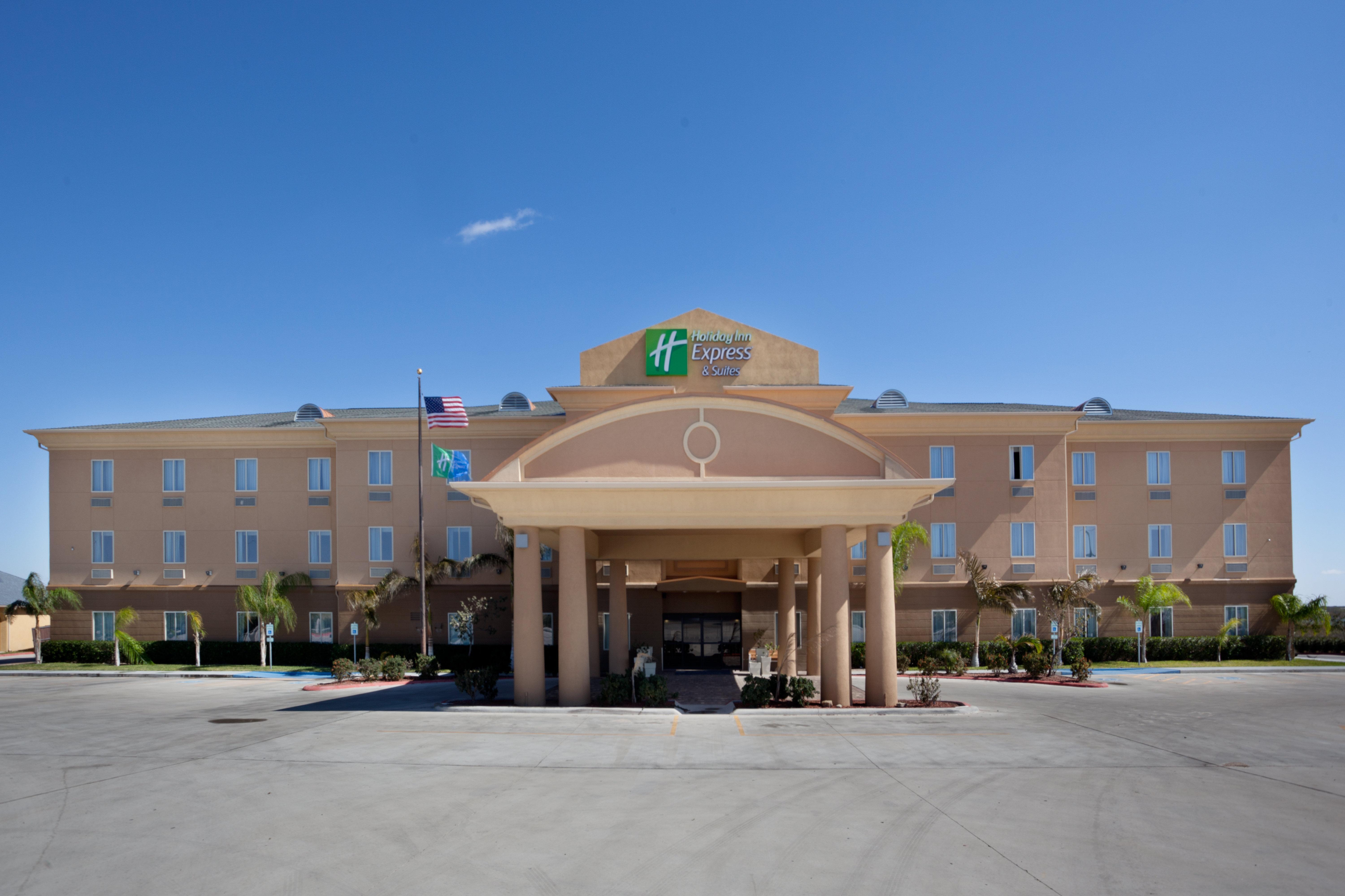 Holiday Inn Express Hotel & Suites Zapata By Ihg Экстерьер фото